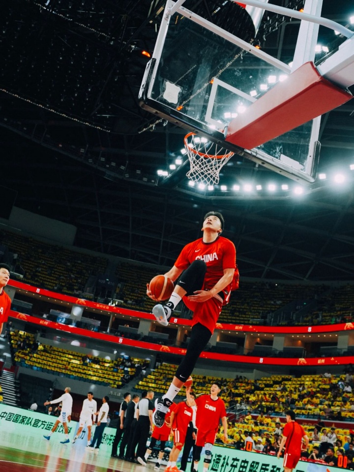 半岛体育-你觉得敢打敢拼的王俊杰未来能达到谁的高度？