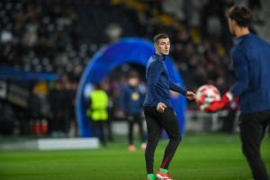 斯基拉：佩尼亚准备续约至2027年，随后巴萨将把他租借给科莫